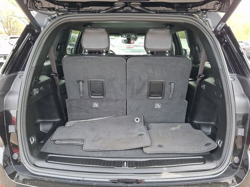 Used 2024 Jeep Grand Cherokee L Laredo image 28