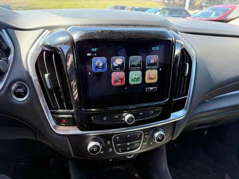Used 2019 Chevrolet Traverse LT image 6
