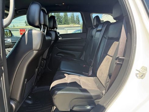 Used 2022 Jeep Grand Cherokee Laredo X AWD/4WD image 11