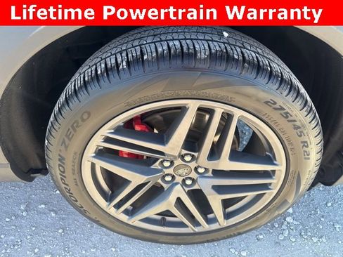 Used 2025 Ford Explorer ST-Line w/ ST-Line Street Pack image 32