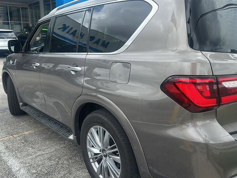 Used 2019 INFINITI QX80 Luxe RWD image 2