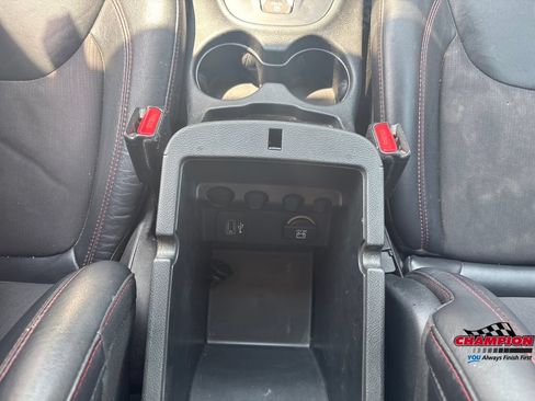 Used 2014 Jeep Cherokee Trailhawk w/ Cold Weather Group AWD/4WD image 20