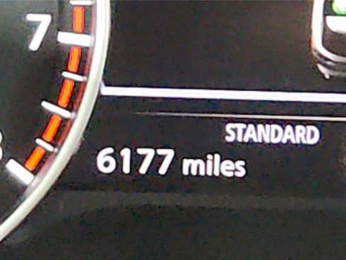 Used 2025 Nissan Pathfinder SL FWD image 30