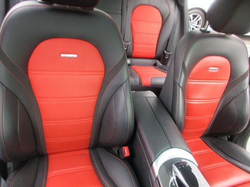 Used 2019 Mercedes-Benz GLC 63 AMG 4MATIC image 31