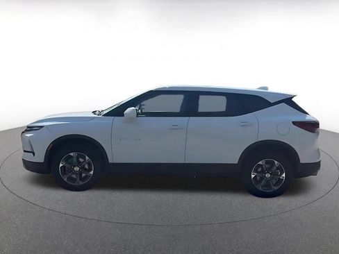 Used 2026 Chevrolet Blazer LT FWD image 8