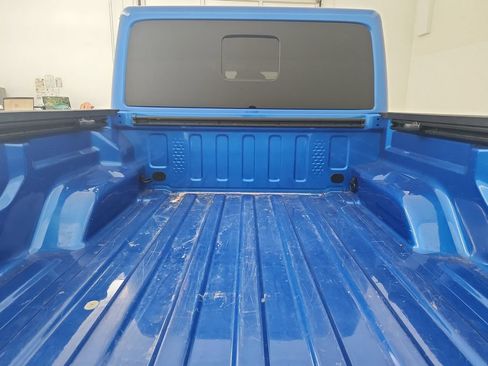 Used 2023 Jeep Gladiator Overland AWD/4WD image 34