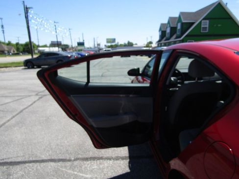 Used 2017 Hyundai Elantra SE FWD image 17