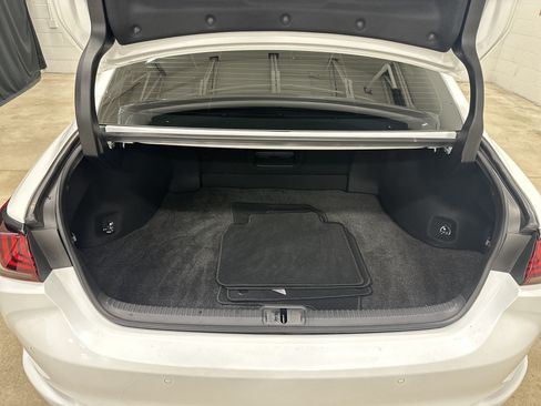 Used 2022 Lexus ES 350 F Sport w/ Accessory Package FWD image 32
