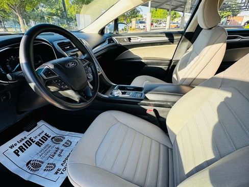 Used 2018 Ford Fusion S FWD image 13