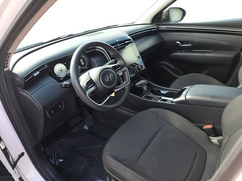 Used 2024 Hyundai Tucson SE AWD/4WD image 16