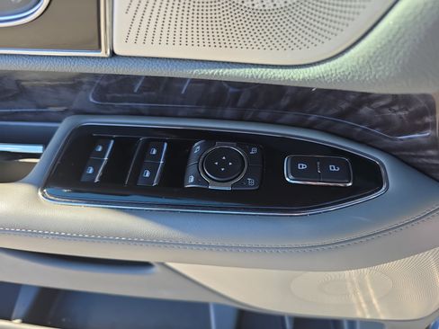 Used 2020 Lincoln Navigator L Reserve w/ Equipment Group 208A Reserve image 27