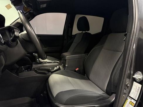 Used 2022 Toyota Tacoma TRD Sport w/ Technology Package image 23