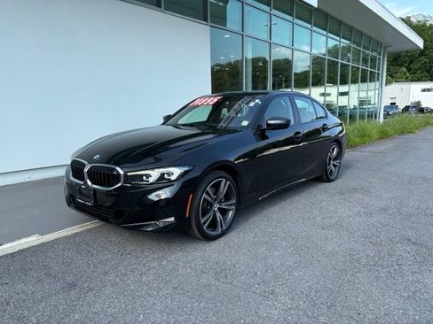 Used 2023 BMW 330i xDrive Sedan w/ Driving Assistance Package AWD/4WD image 3