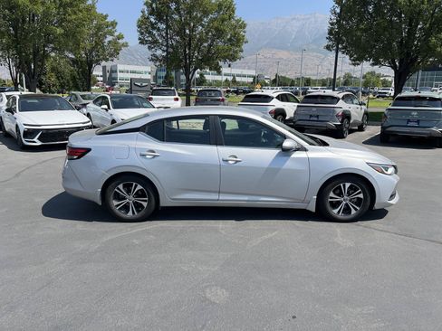 Used 2020 Nissan Sentra SV FWD image 6