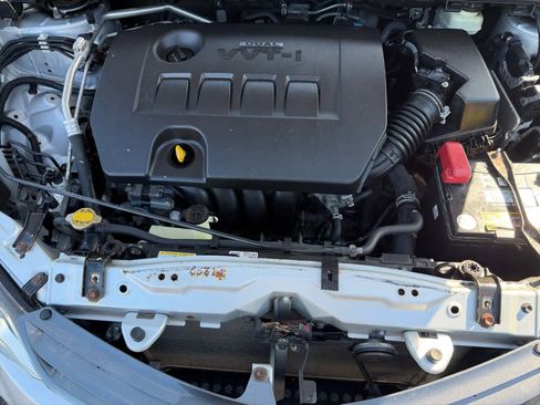 Used 2016 Toyota Corolla LE FWD image 8