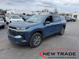 Used 2024 Chevrolet Traverse LS video 1