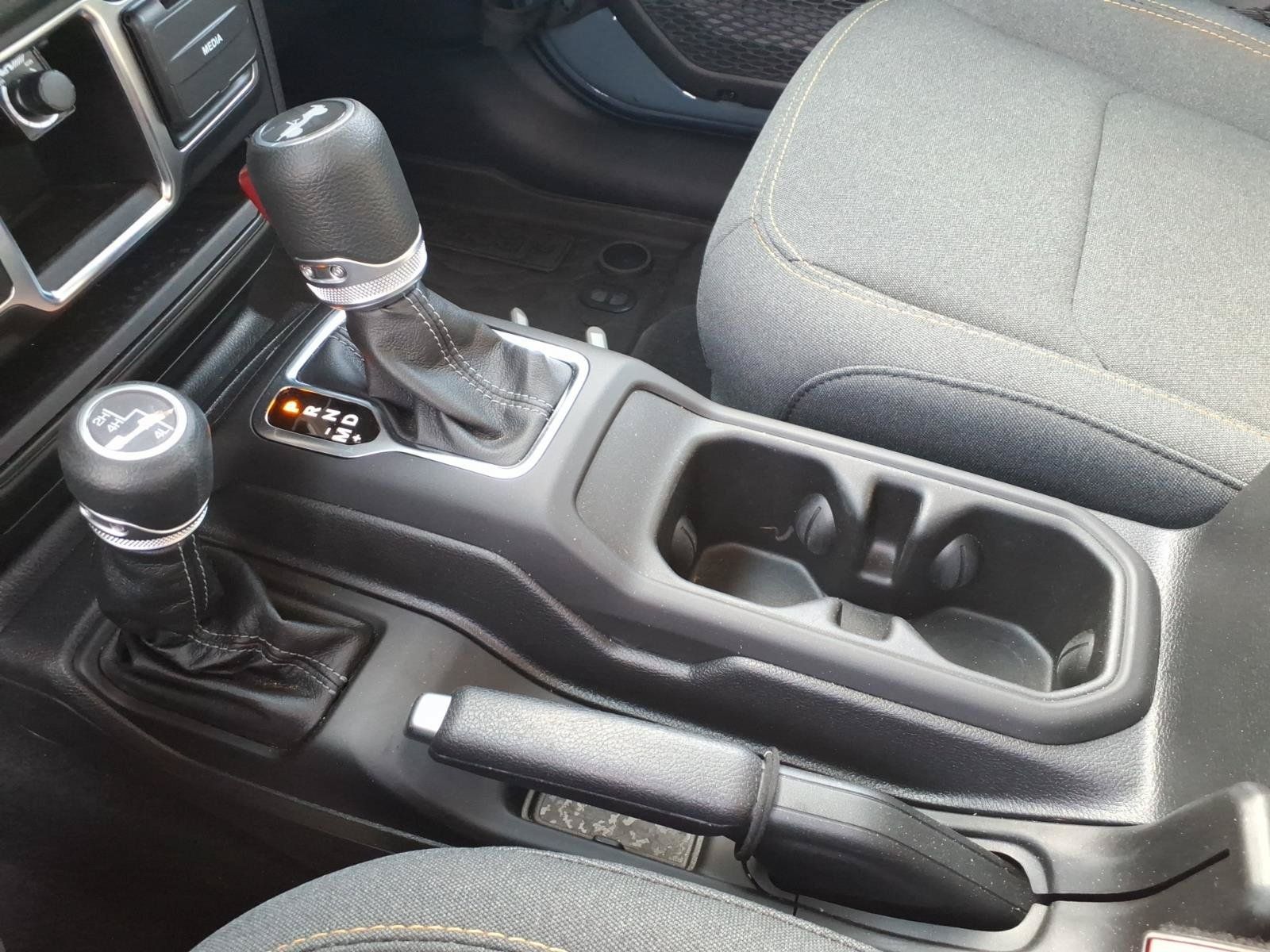 Used 2024 Jeep Wrangler Sport AWD/4WD image 19