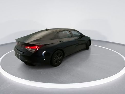 Used 2023 Hyundai Elantra SEL FWD image 6
