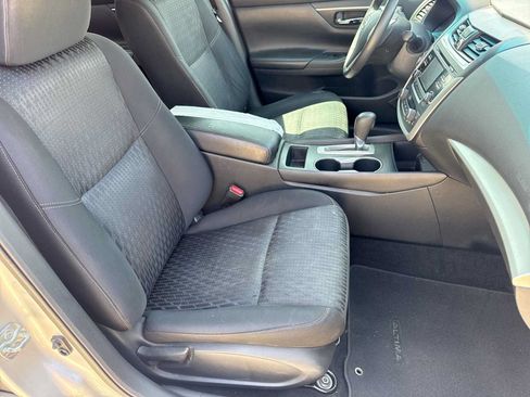 Used 2016 Nissan Altima 2.5 SV FWD image 20