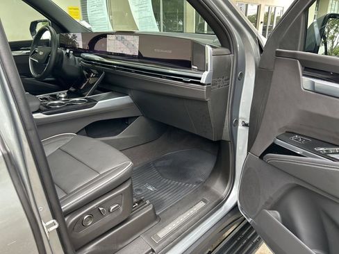 Used 2026 Cadillac Escalade Sport w/ Touring Package AWD/4WD image 27