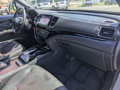 Used 2022 Honda Ridgeline Black Edition image 34