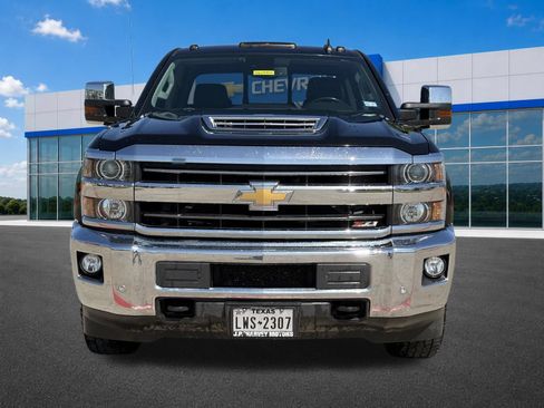 Used 2019 Chevrolet Silverado 2500 LTZ w/ Duramax Plus Package AWD/4WD image 2