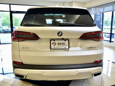 Used 2022 BMW X5 xDrive40i w/ Premium Package AWD/4WD image 5