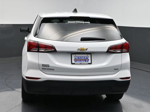 Used 2022 Chevrolet Equinox LS w/ LS Convenience Package AWD/4WD image 6