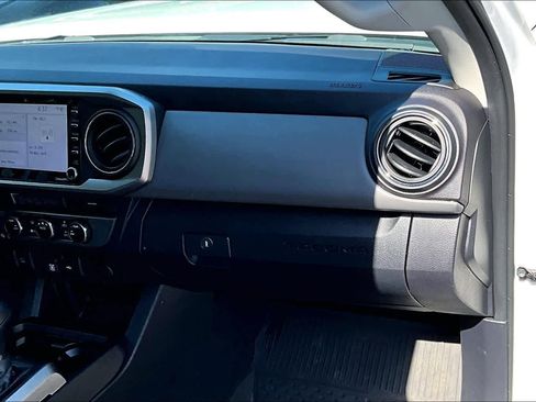 Used 2023 Toyota Tacoma SR5 RWD image 18