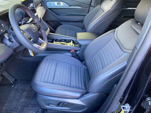 New 2026 Ford Explorer ST-Line w/ ST-Line Street Pack image 9