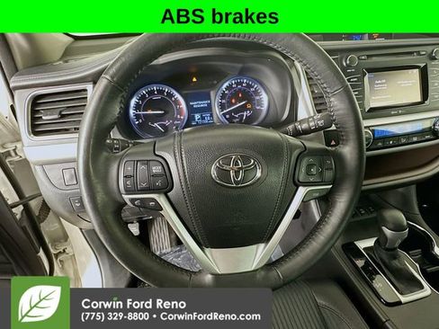 Used 2015 Toyota Highlander Plus image 11