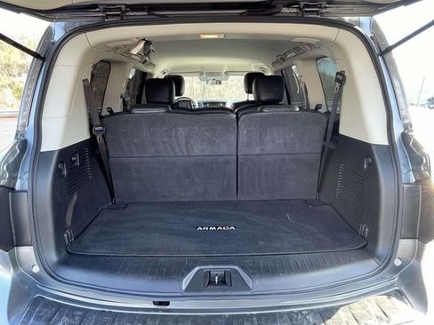 Used 2020 Nissan Armada SV image 10