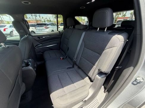 Used 2024 Chevrolet Traverse LS w/ Midnight/Sport Edition FWD image 16