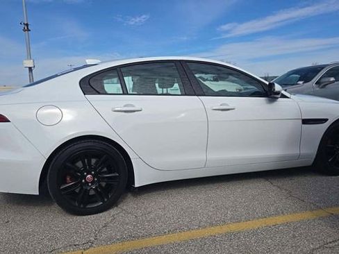 Used 2020 Jaguar XE S image 4