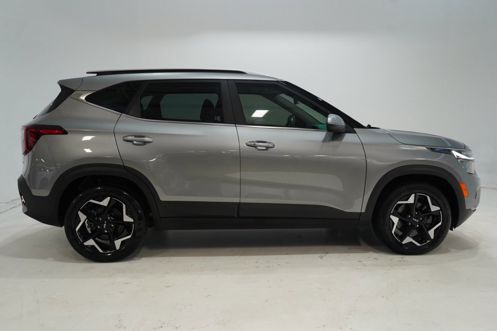 Used 2024 Kia Seltos EX AWD/4WD image 9