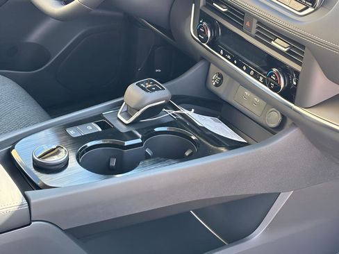New 2026 Nissan Rogue SV AWD/4WD image 17