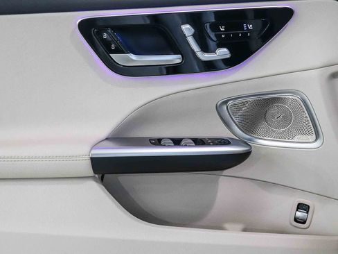 Certified 2023 Mercedes-Benz C 300 Sedan image 22