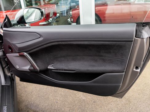 Used 2018 Ferrari GTC4Lusso image 37