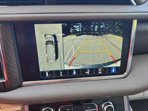 Certified 2022 GMC Yukon XL Denali AWD/4WD image 19