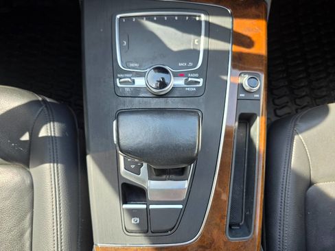 Used 2019 Audi Q5 2.0T Premium Plus w/ Premium Plus Package image 27