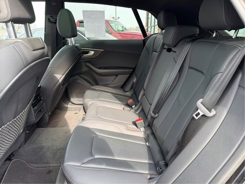 Used 2021 Audi Q8 Premium w/ Black Optic Package image 37