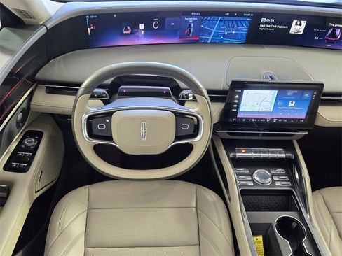 Used 2024 Lincoln Nautilus Premier w/ Equipment Group 102A image 16