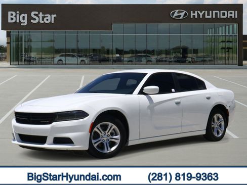 Used 2022 Dodge Charger SXT RWD image 1