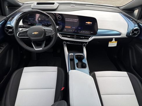 New 2026 Chevrolet Equinox EV LT image 14