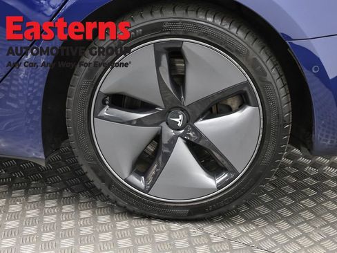 Used 2018 Tesla Model 3 Mid Range RWD image 27