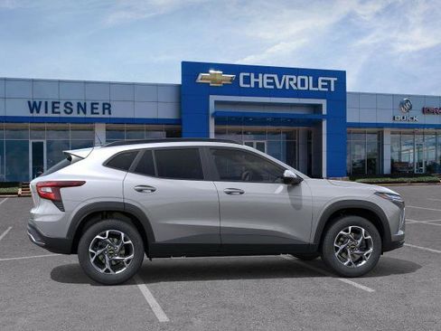 New 2026 Chevrolet Trax LT image 5