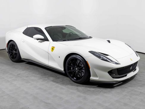 Used 2021 Ferrari 812 GTS image 12