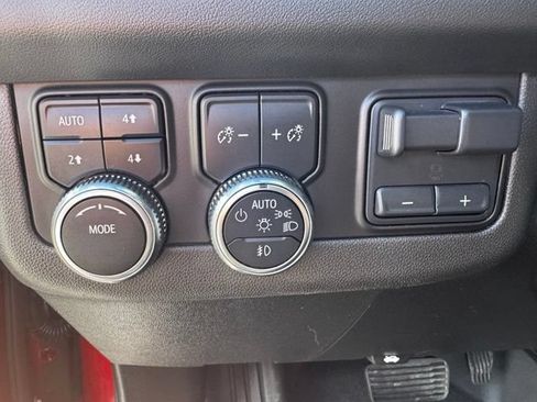 Used 2022 GMC Yukon XL AT4 w/ Max Trailering Package AWD/4WD image 25