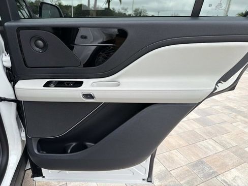 New 2026 Lincoln Aviator Reserve image 21
