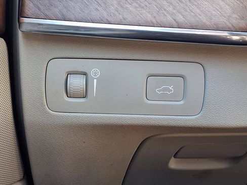 Used 2019 Volvo XC90 T6 Inscription w/ Luxury Package image 11